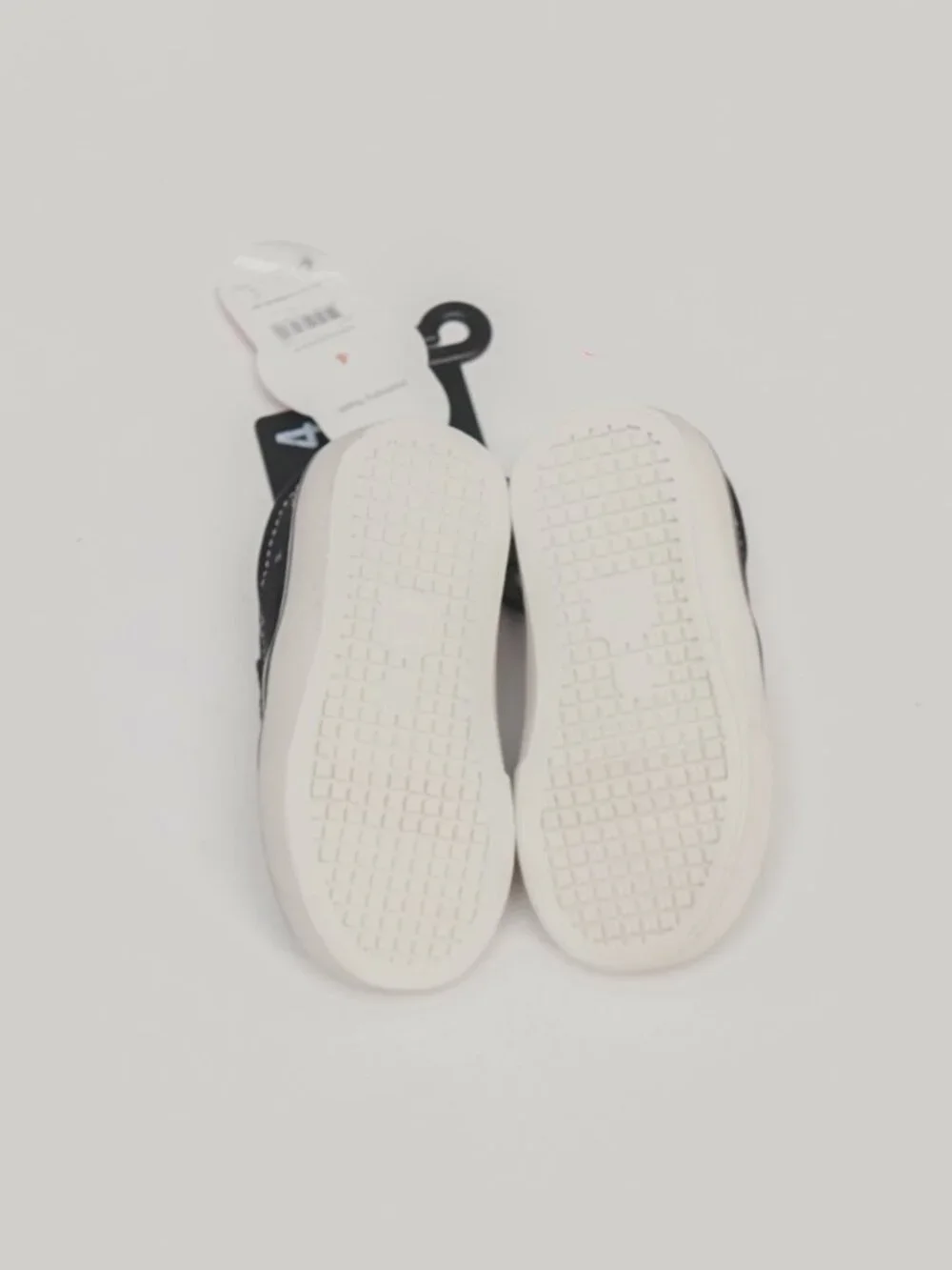 Wonder Nation Toddler Slip-On Shoes, Size 4, Black/White, SKU WQ4